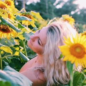 Meet your Posher, Dalara